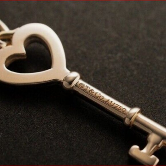 Tiffany & Co Heart Key 18K Rose Gold Necklace - Picture 3 of 4